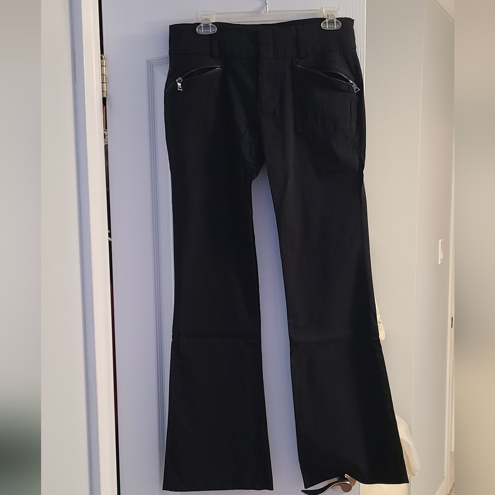 Women's Guess Pants sz 30 Like New
